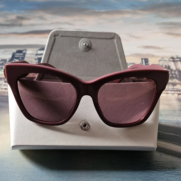 Michael Kors Purple Cat-Eye Sunglasses ✨️New Case Included✨️ - Picture 16 of 16
